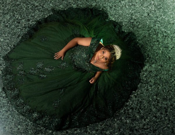 Vestido de Quinceañera Verde Esmeralda con Bordados Intricados